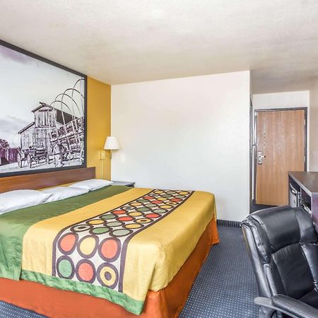 ซูเปอร์ 8 บาย วินด์แฮม ฟีนิกซ์/เมซา/กิลเบิร์ต โร้ด Hotel ภายนอก รูปภาพ