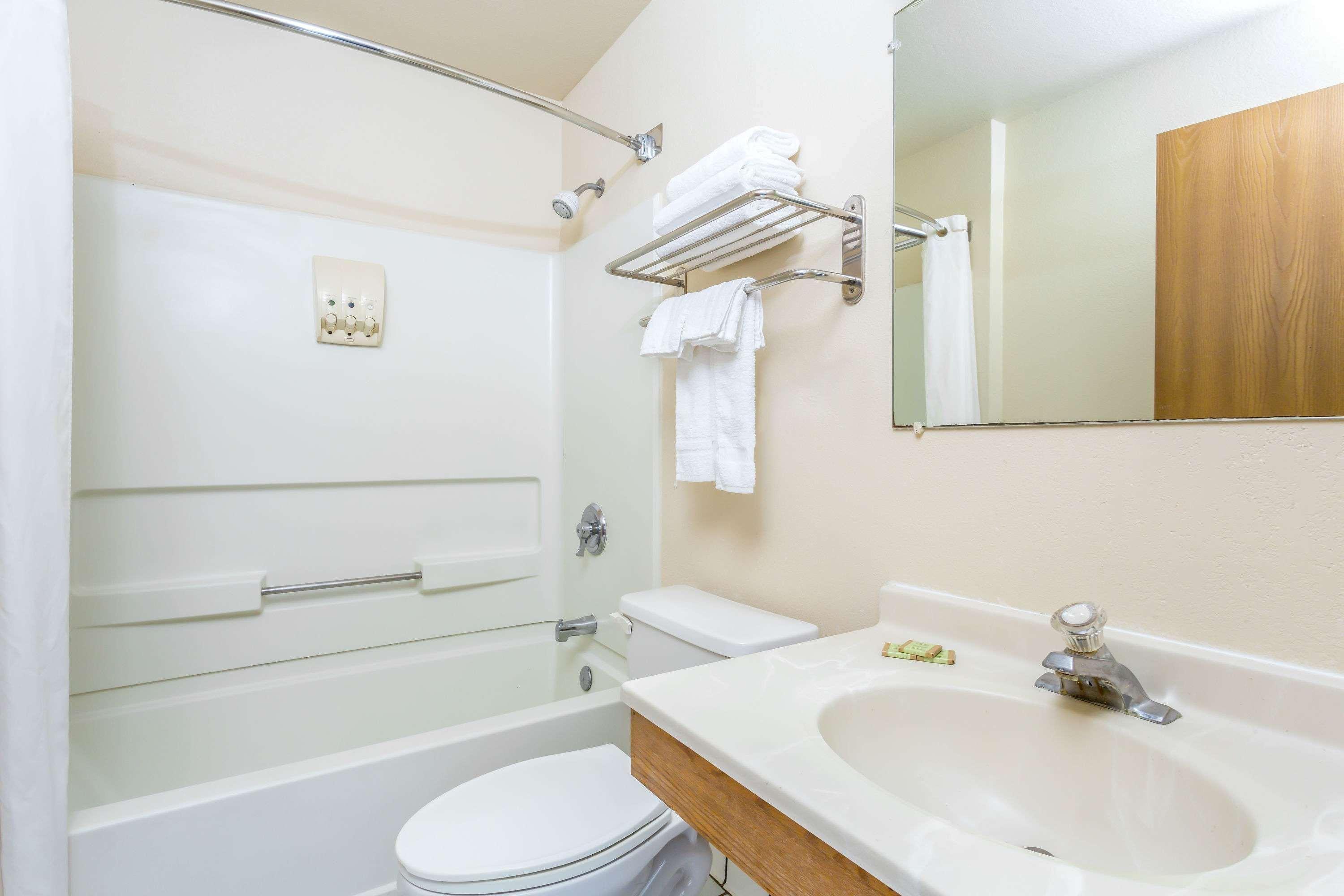 ซูเปอร์ 8 บาย วินด์แฮม ฟีนิกซ์/เมซา/กิลเบิร์ต โร้ด Hotel ภายนอก รูปภาพ